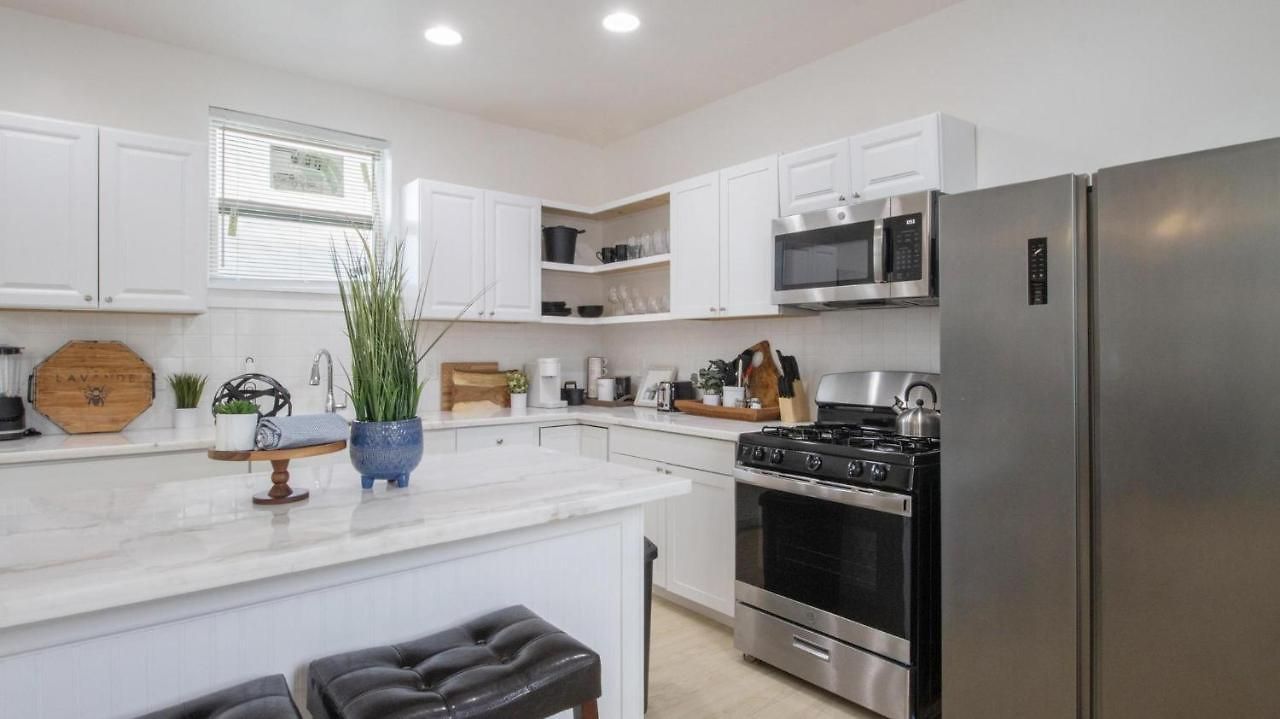 Vibrant Blue Luxury 2316 Apartment