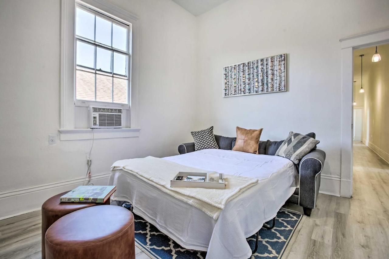 Holiday home Modern Nola Condo: 2 Mi To Bourbon Street New Orleans