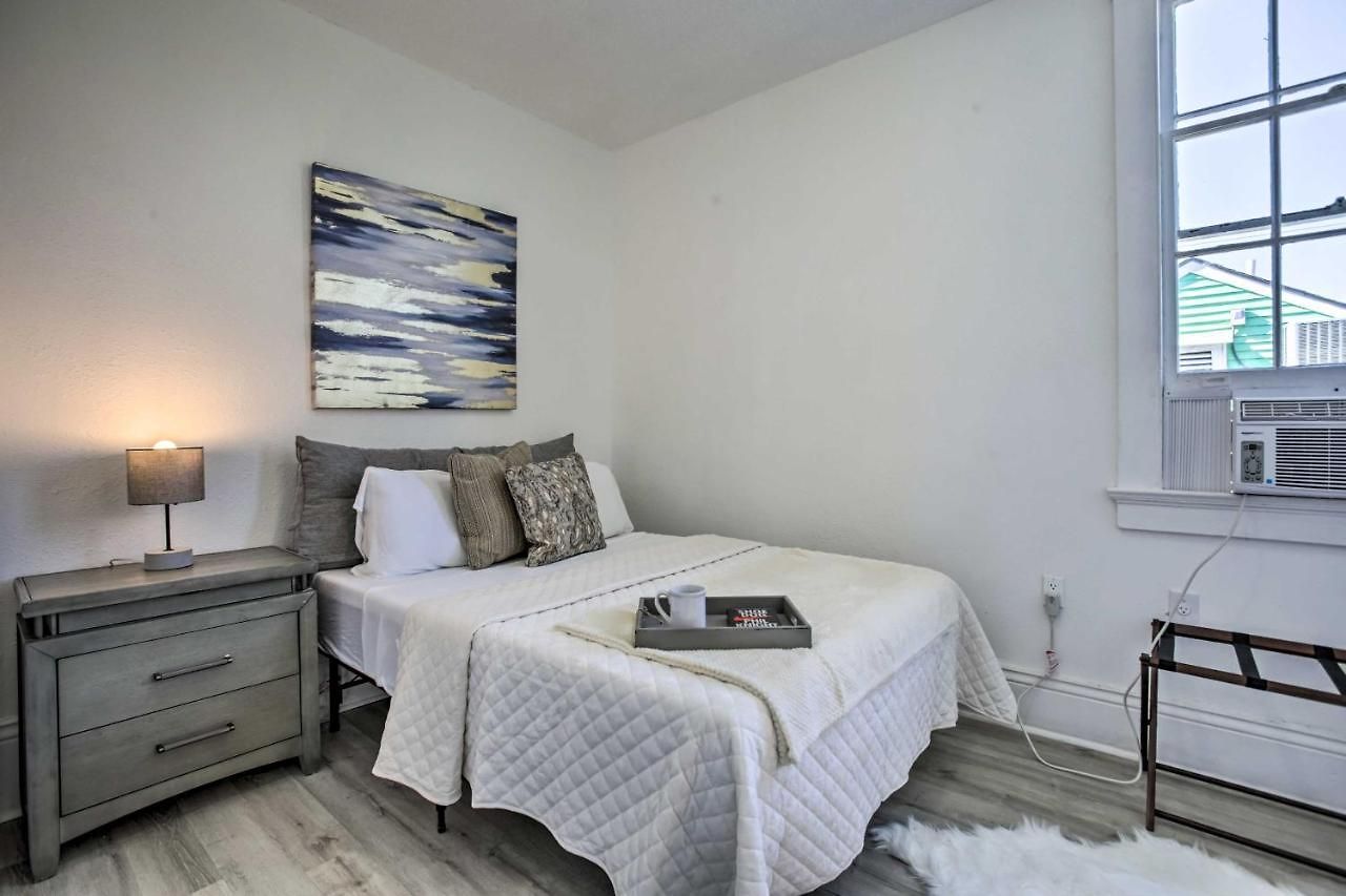 Modern Nola Condo: 2 Mi To Bourbon Street New Orleans