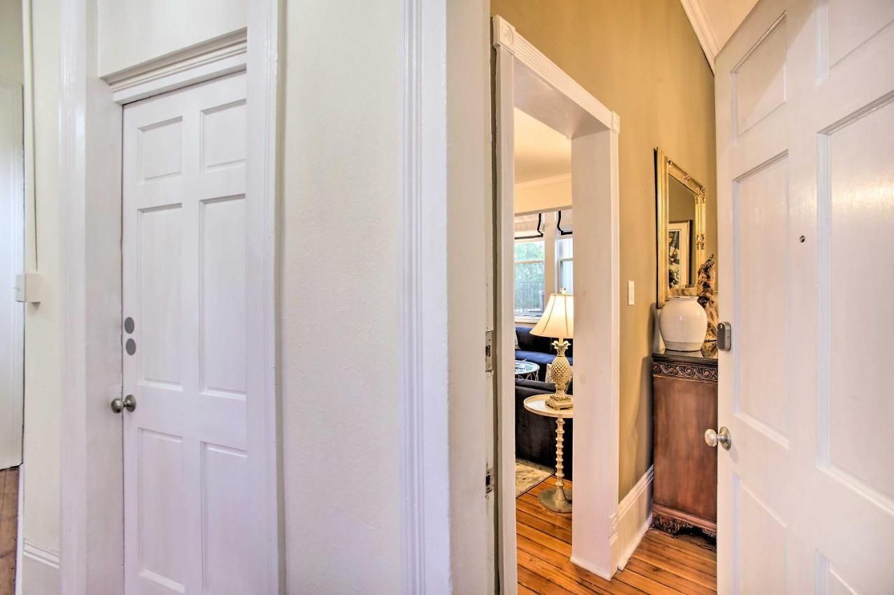 Inviting Uptown Apt: Perfect Location! Apartment *
