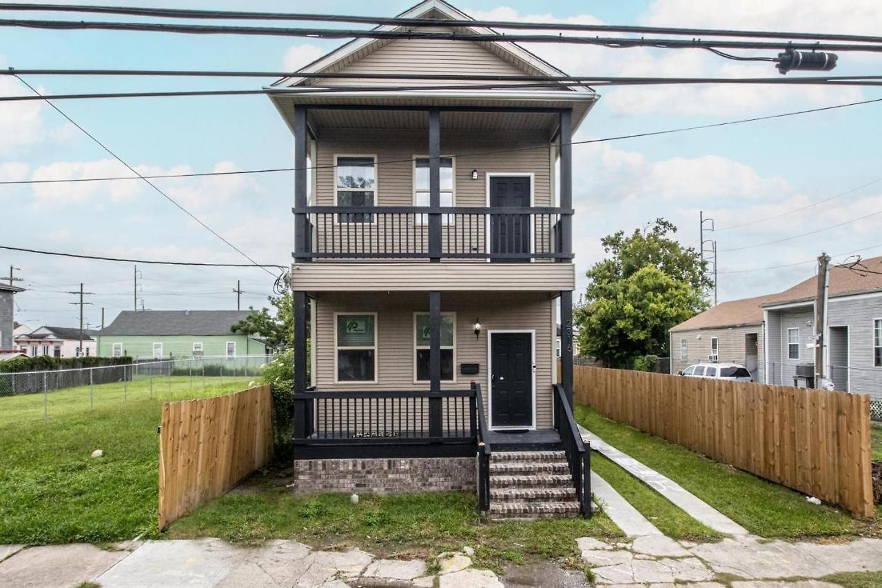 Apartment Vibrant Blue Luxury 2316 New Orleans