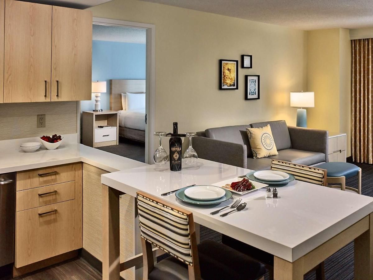 Sonesta Es Downtown 4*