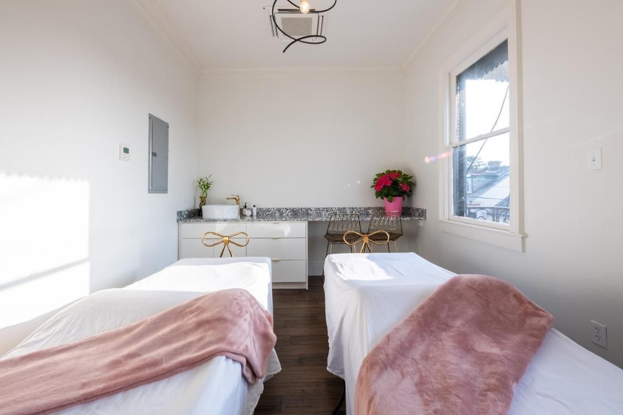 Serenity In The Marigny Bed & Breakfast 4*