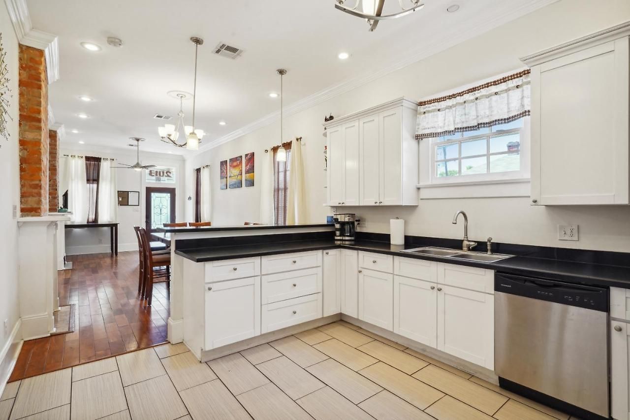 Nola Luxury, Near Parade Route, Bar & Porch * New Orleans