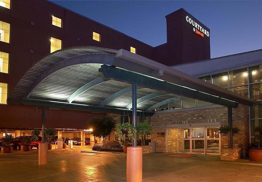 Courtyard By Marriott Warehouse Arts District Hotel