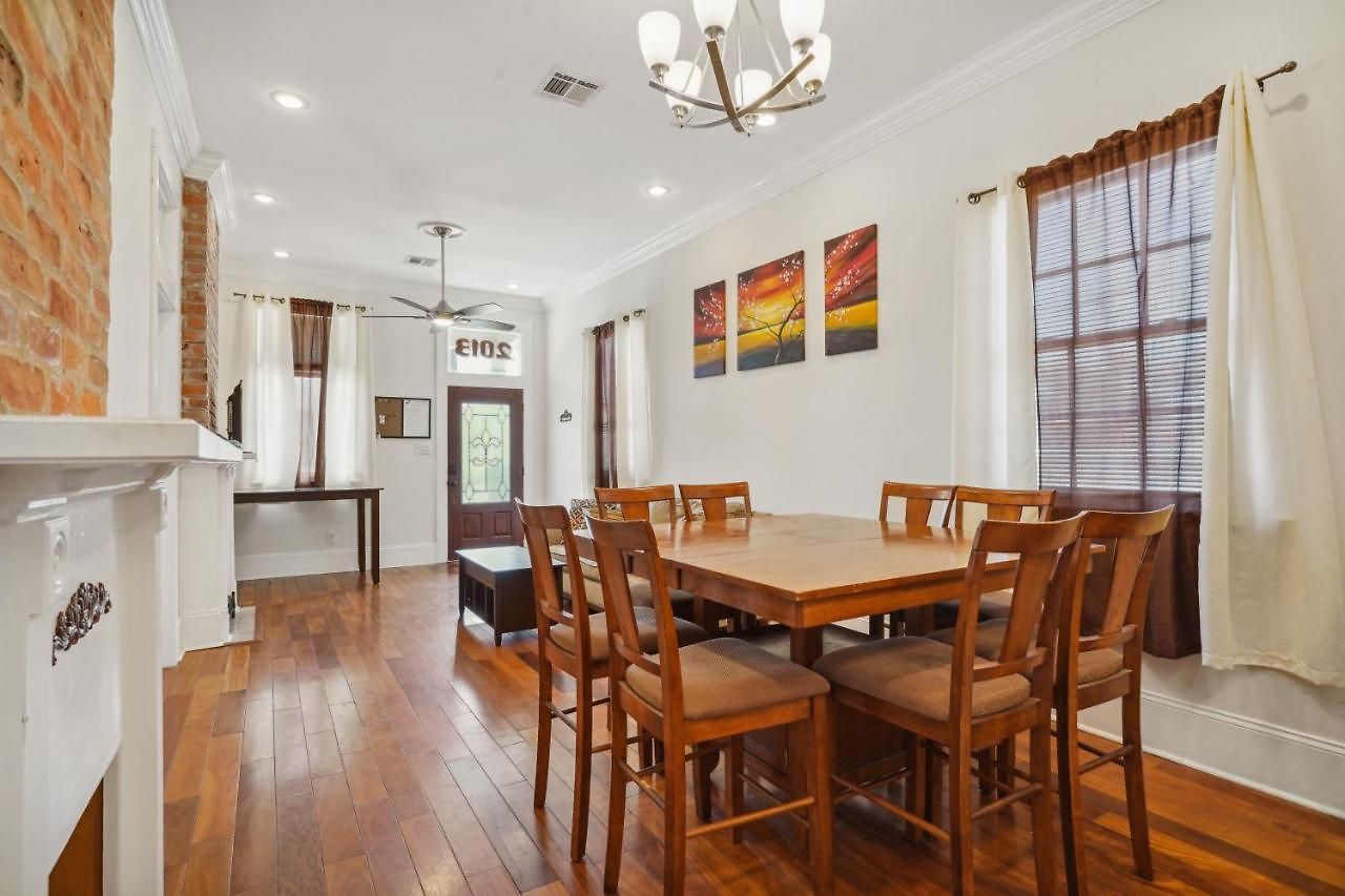 Nola Luxury, Near Parade Route, Bar & Porch Holiday home New Orleans