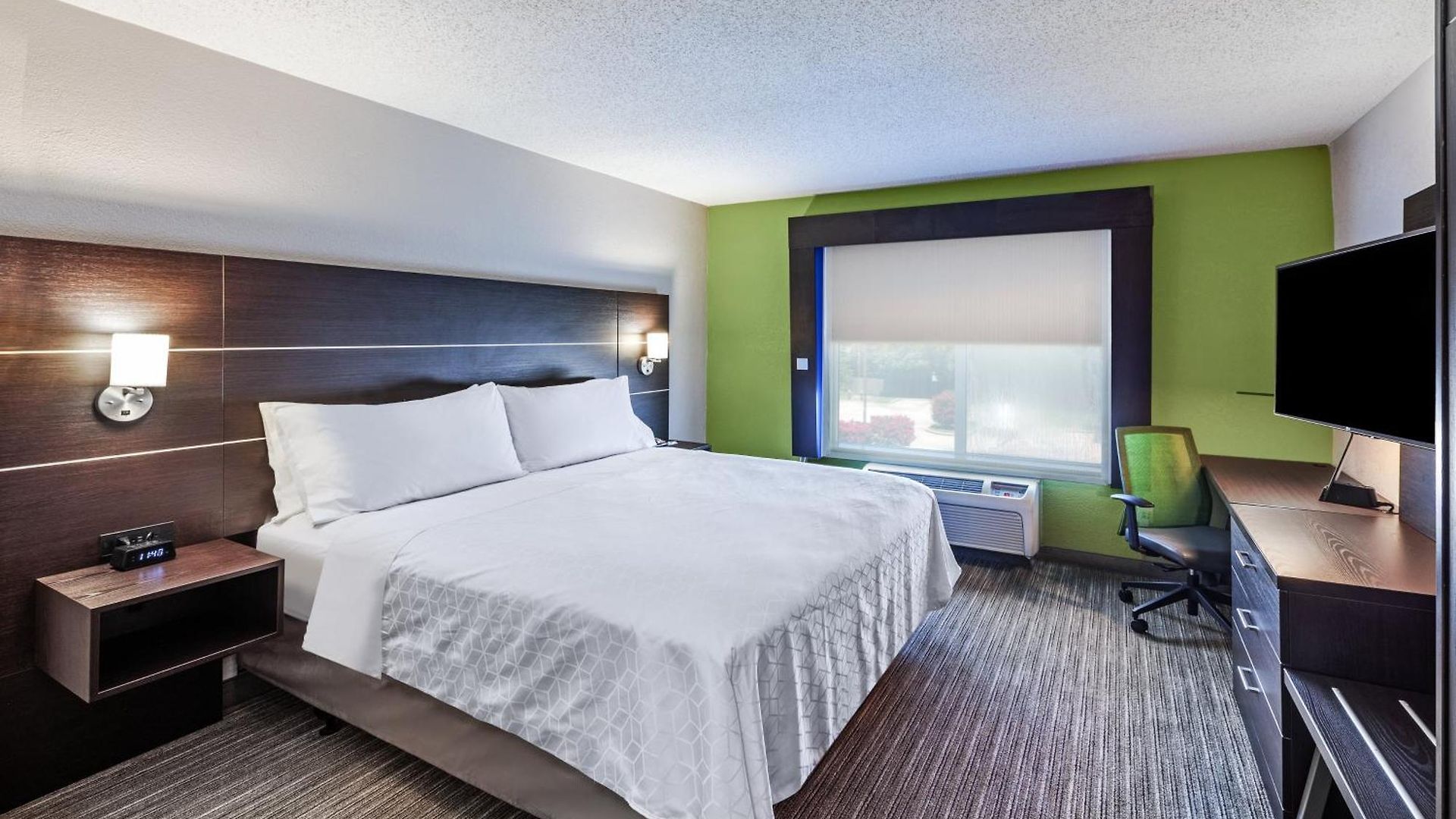 Express East By Ihg Hotel New Orleans