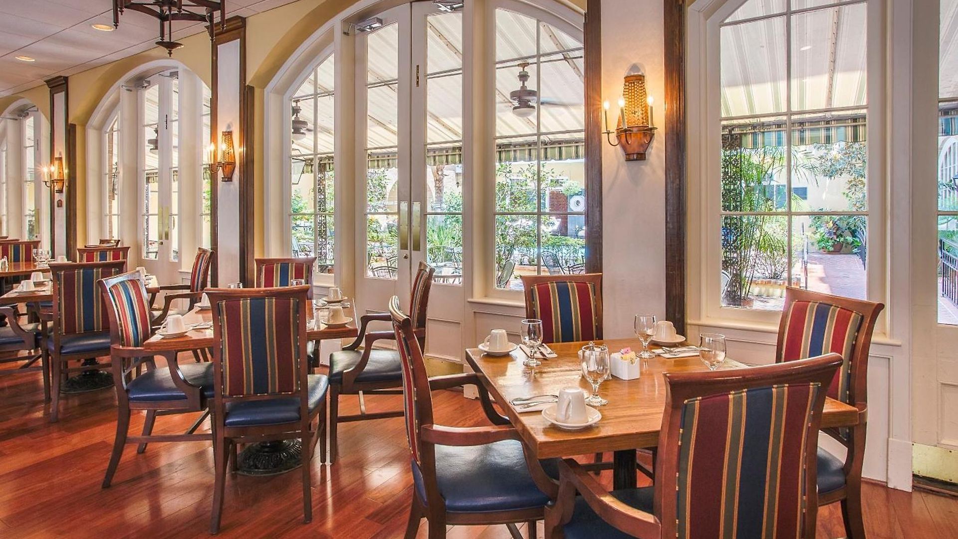 French Quarter-chateau Lemoyne By Ihg Hotel