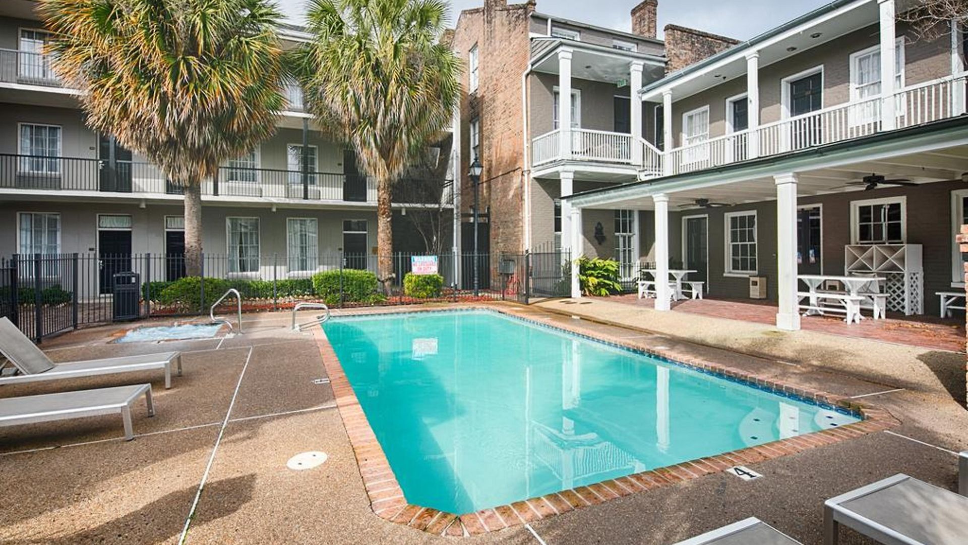 Maison Saint Charles Hotel