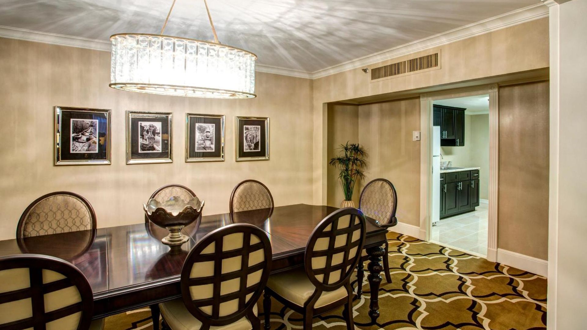 Intercontinental By Ihg New Orleans