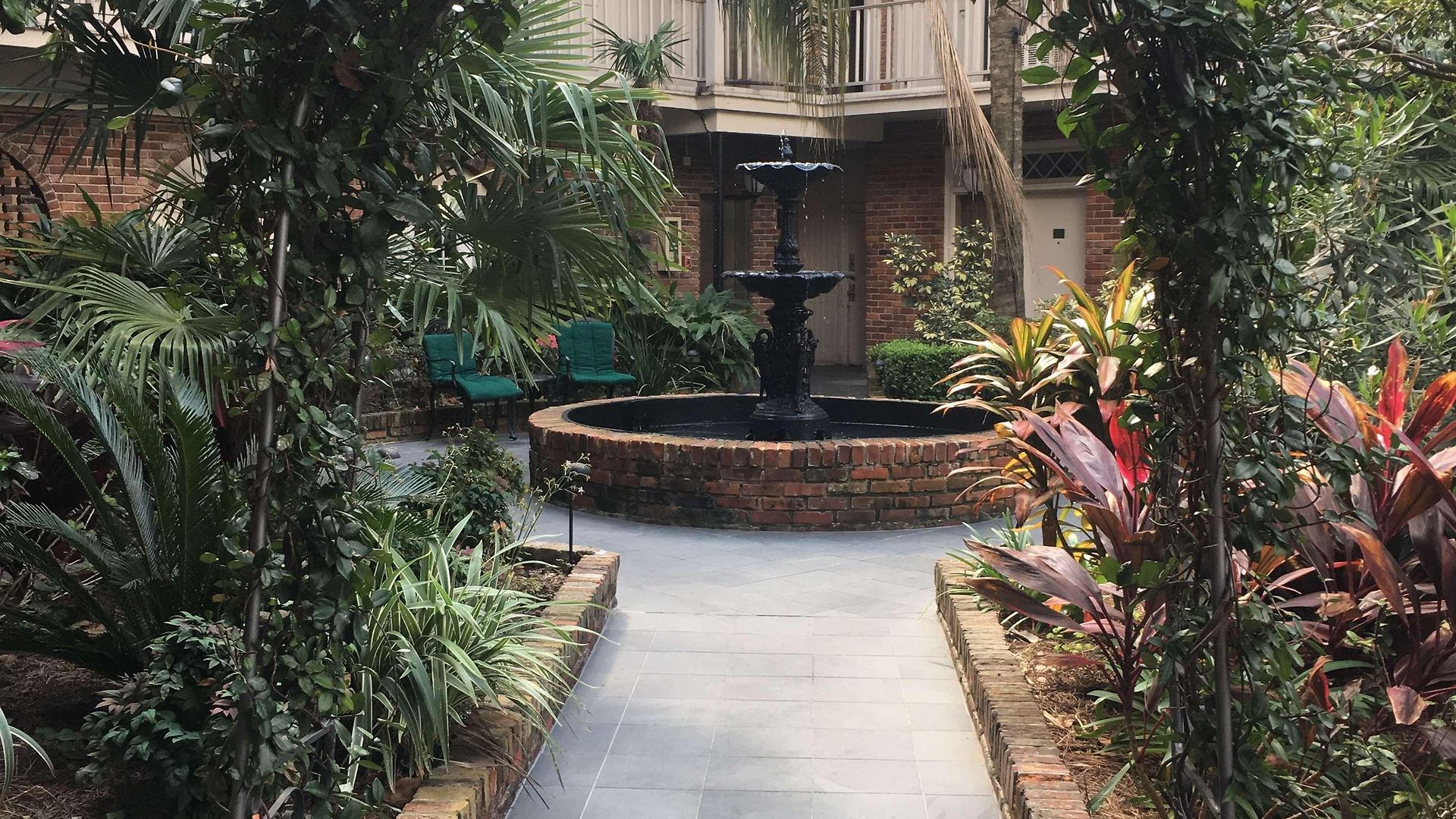 Western French Quarter Courtyard 4*