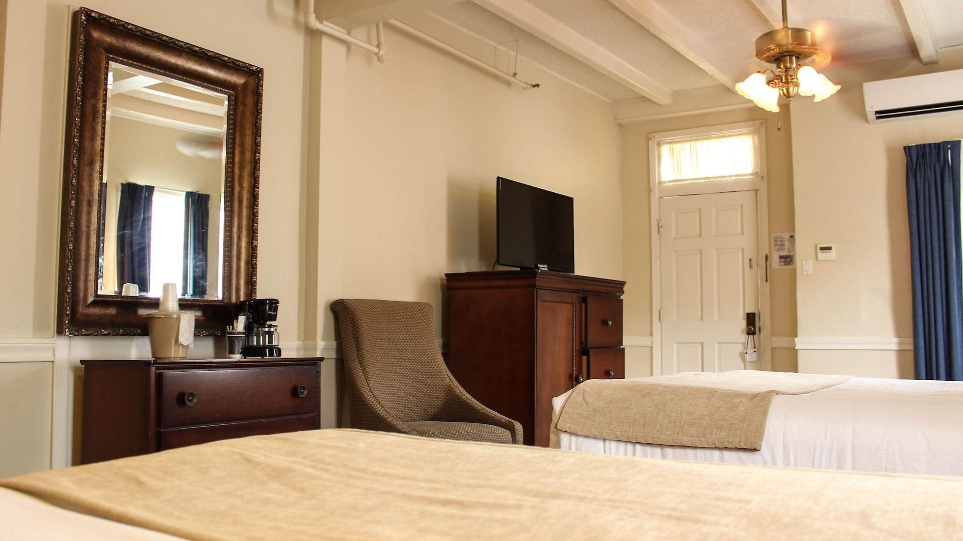 St. Pierre French Quarter Hotel 3*