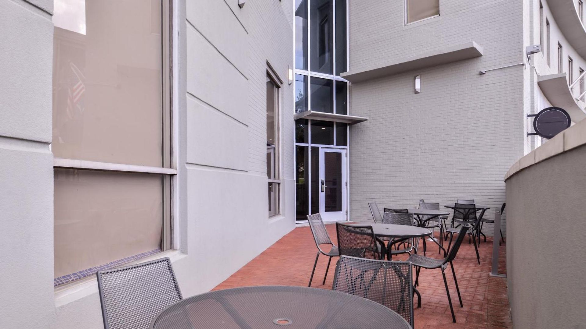 Express - Arts District By Ihg Hotel 3*
