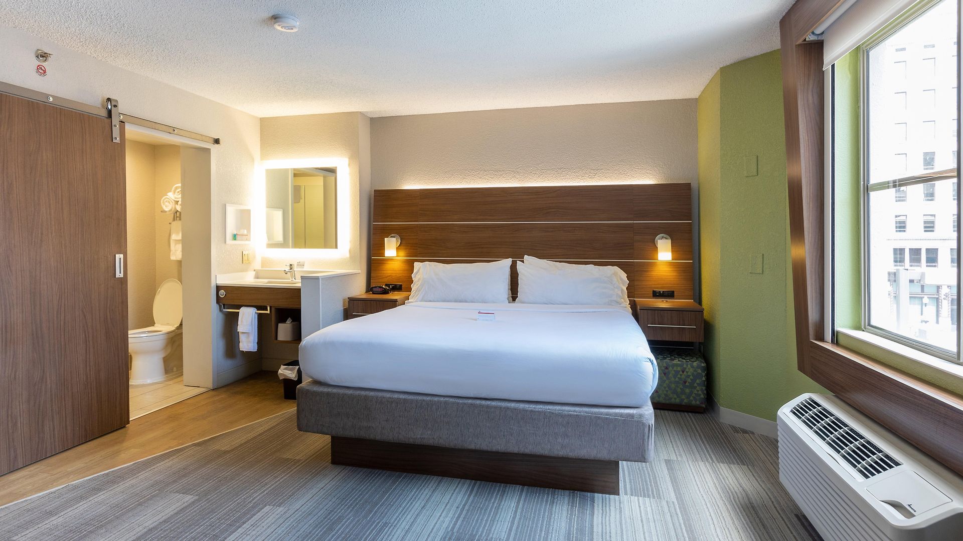 Express Downtown By Ihg Hotel New Orleans