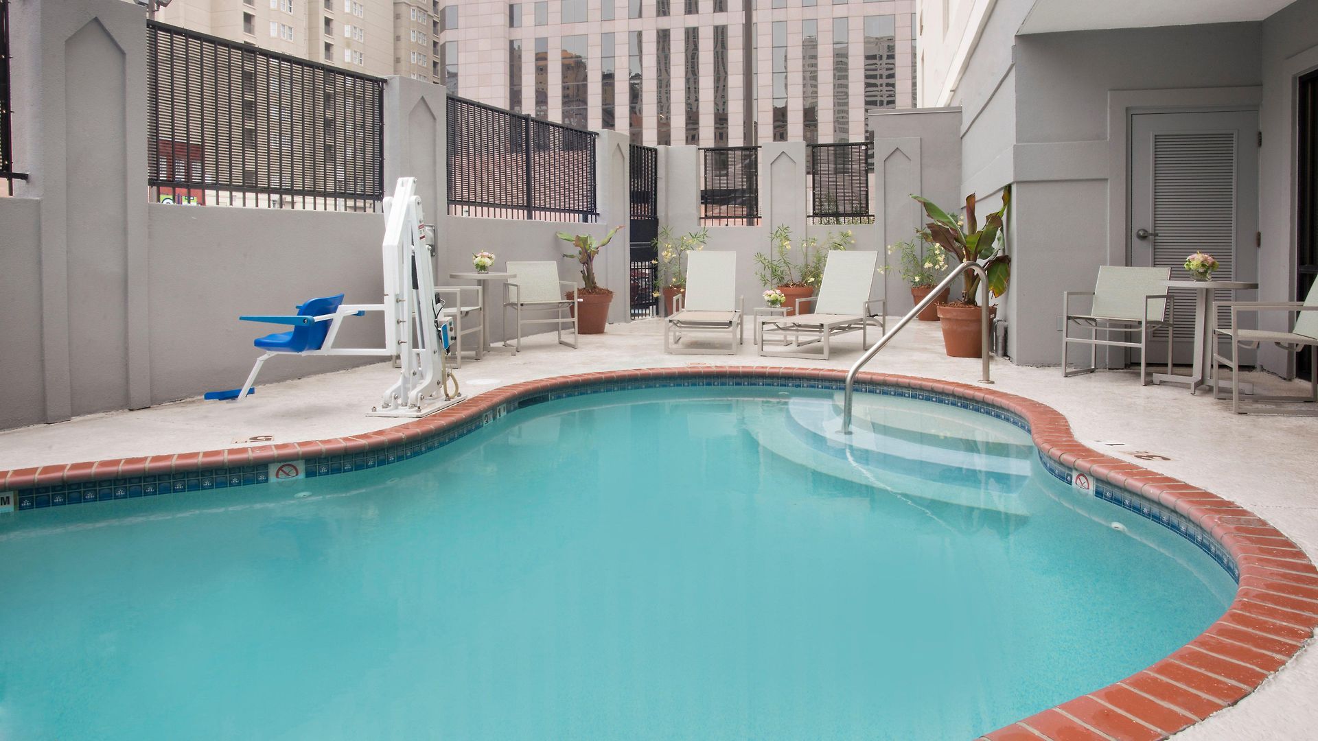 Express Downtown By Ihg Hotel 3*
