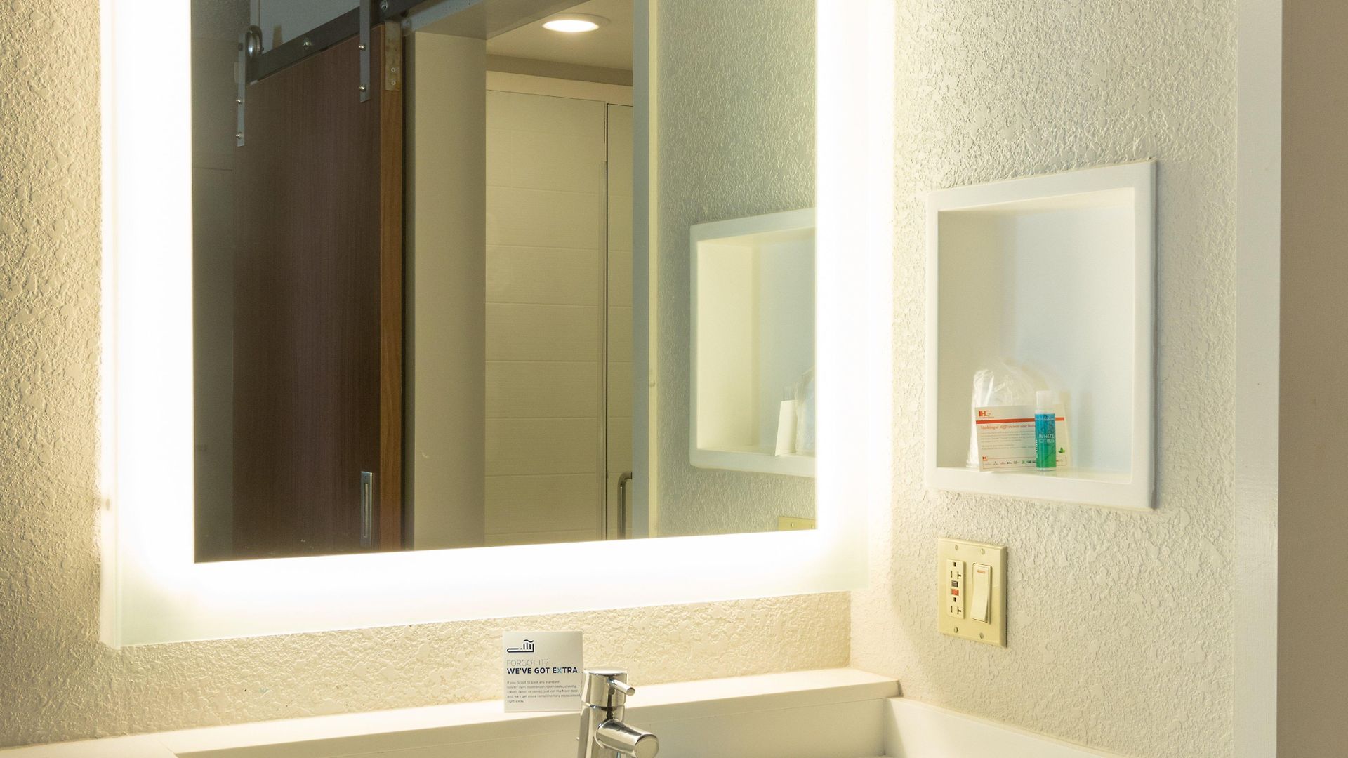 Express Downtown By Ihg Hotel