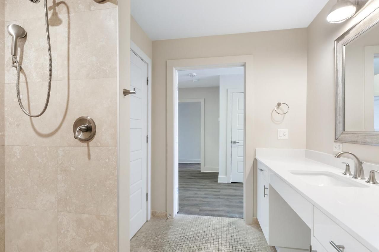 Spacious 4b Oasis Steps From French Quarter - Your Nola Dream Awaits!
