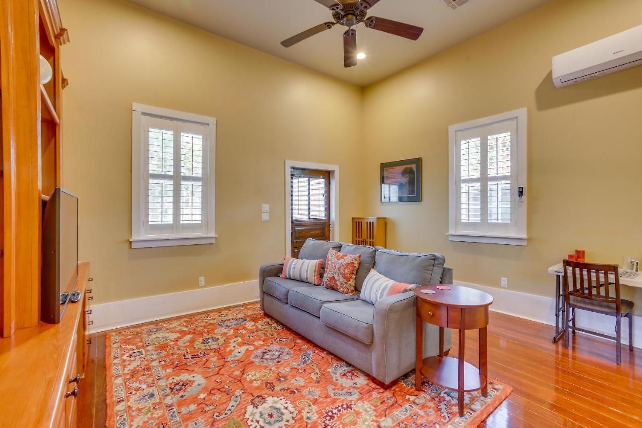 Apartment Cozy Getaway Near Magazine Street! *