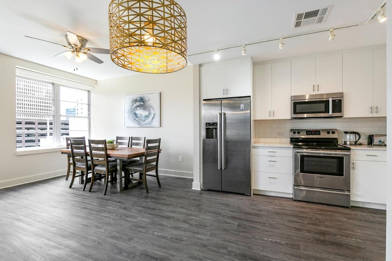 Spacious 4br Luxury Steps To French Quarter Aparthotel 4*
