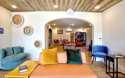 Hotel Lucky 3*