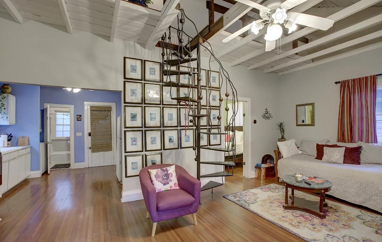 Burgundy - Just Steps To Both The French Quarter & Frenchman St! Holiday home *
