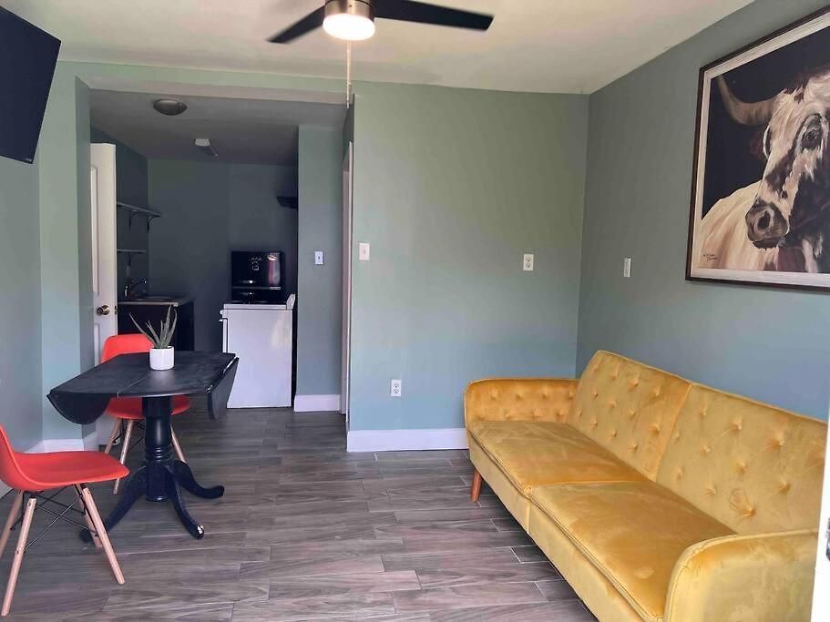 Close To French Quarters Apartment *