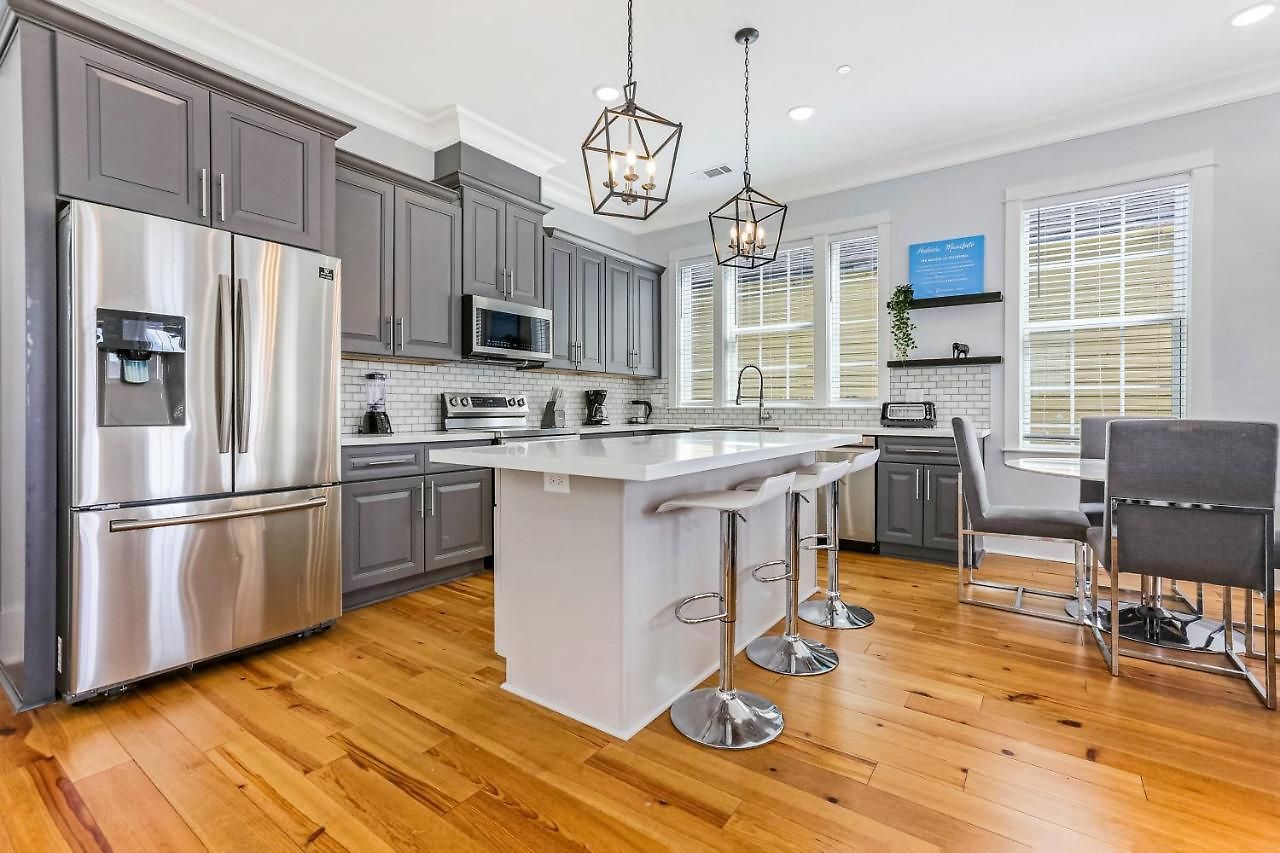 Apartment Spacious 5br Urban Retreat W Balcony & Pool New Orleans