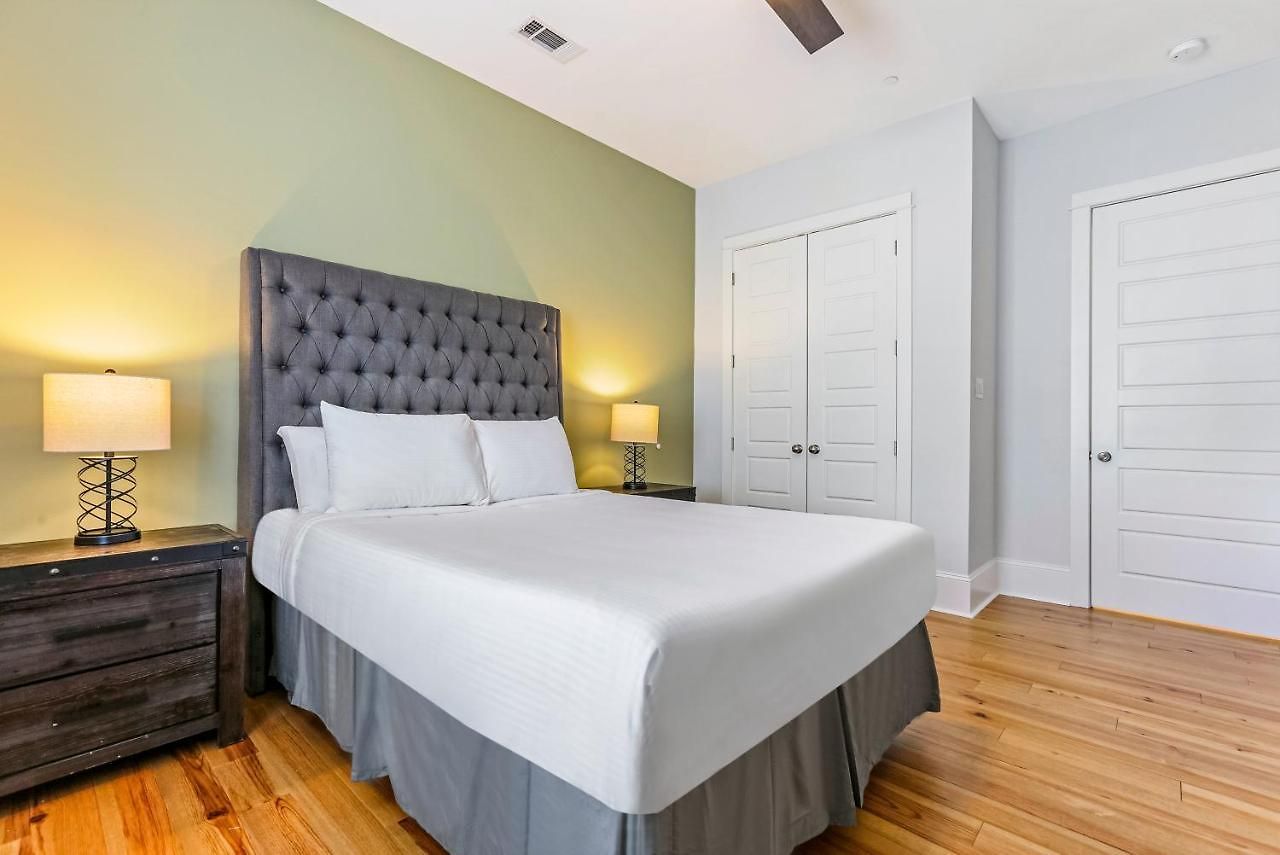 Apartment Spacious 5br Urban Retreat W Balcony & Pool New Orleans
