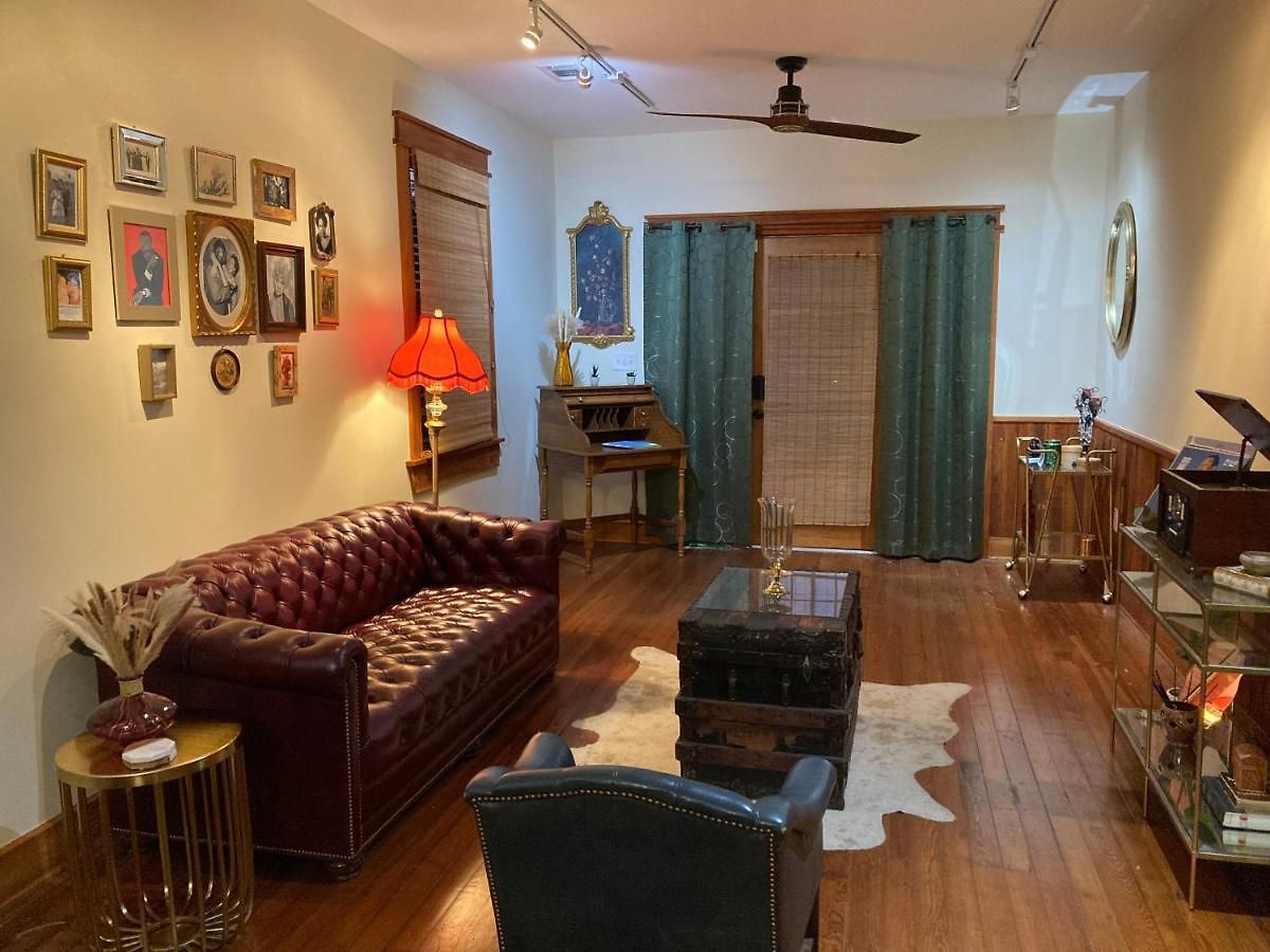 Josephine Apartment