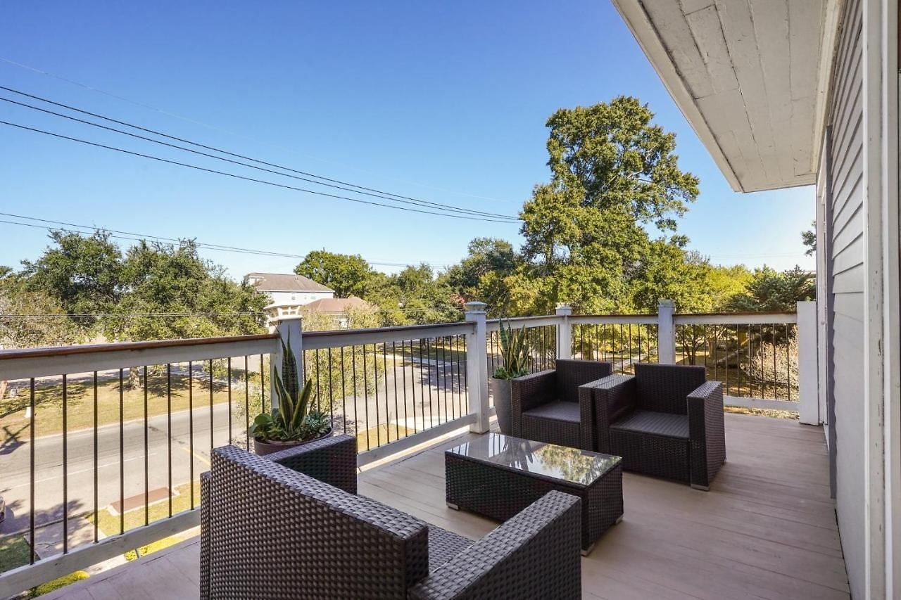 Grandcraftsman Style With Pool And Hot Tub/ Center To Of Holiday home *