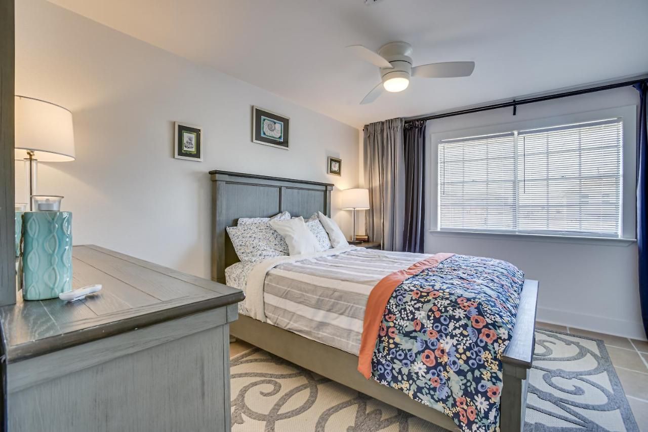 Holiday home 7 Mi To French Quarter: Modern In