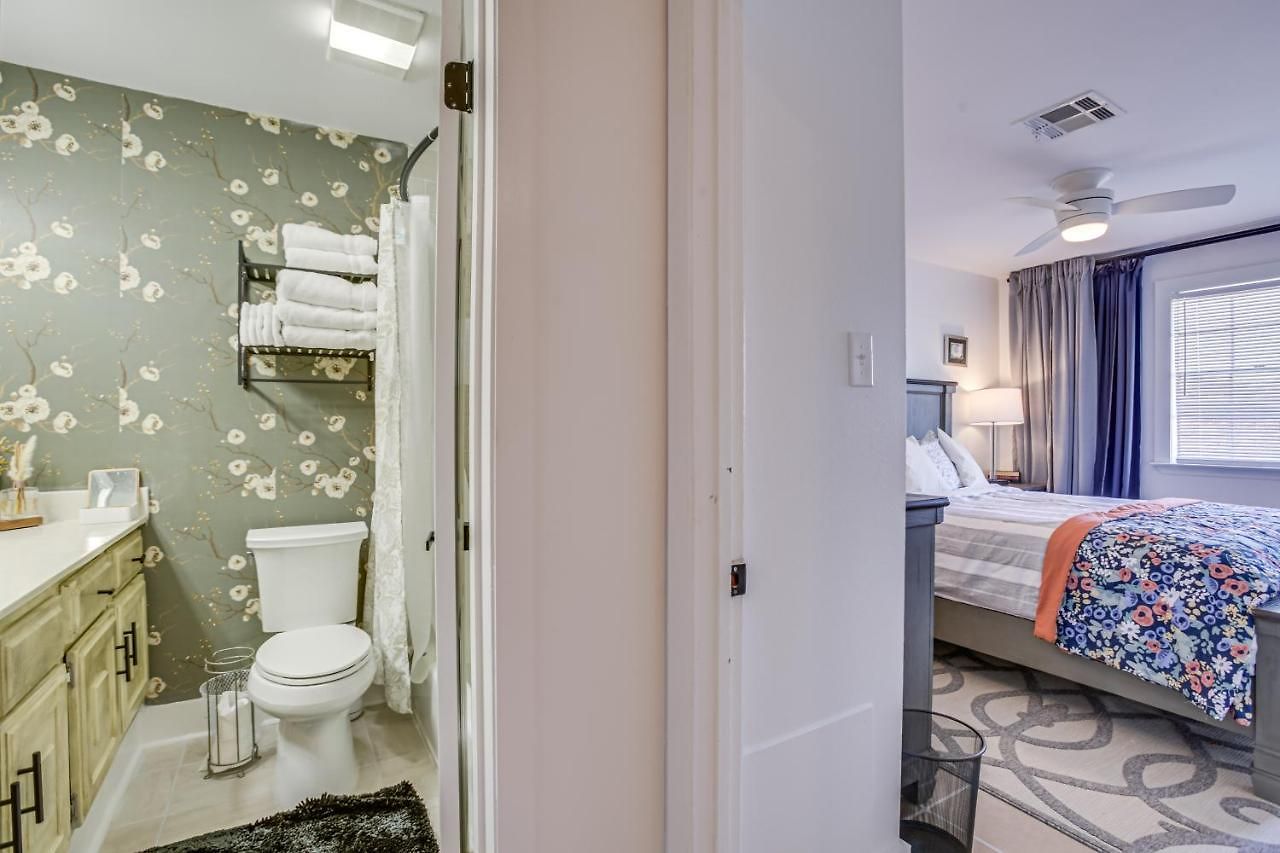 7 Mi To French Quarter: Modern In Holiday home