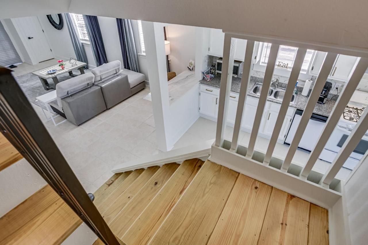 Holiday home 7 Mi To French Quarter: Modern In