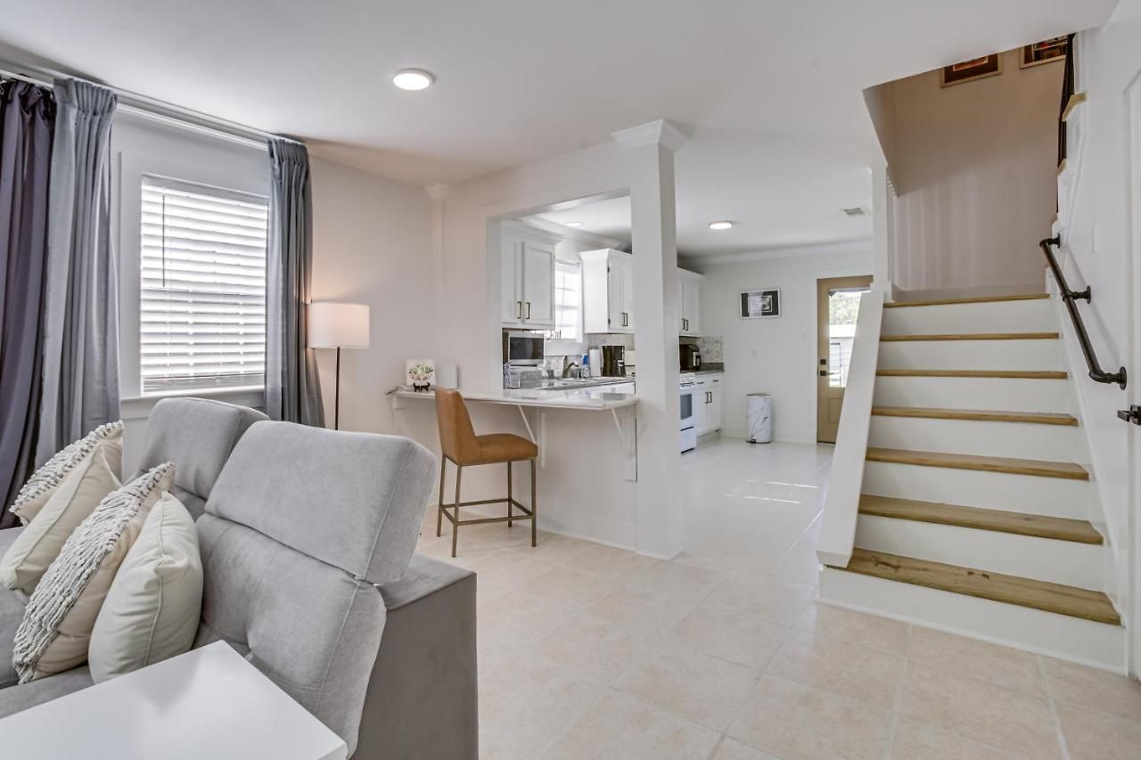 Holiday home 7 Mi To French Quarter: Modern In