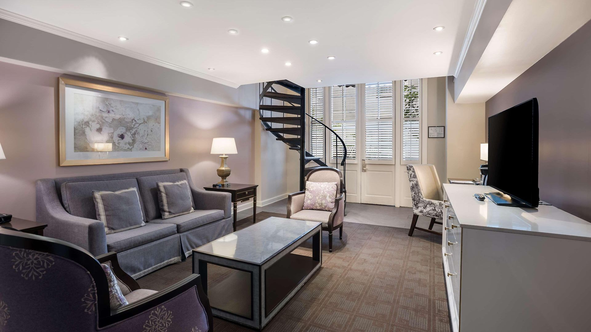 The Royal Sonesta Hotel 5*