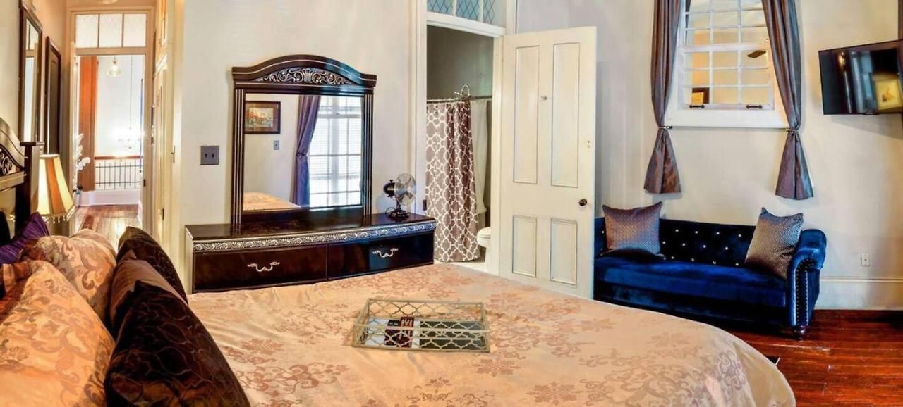 1234 Holiday home New Orleans