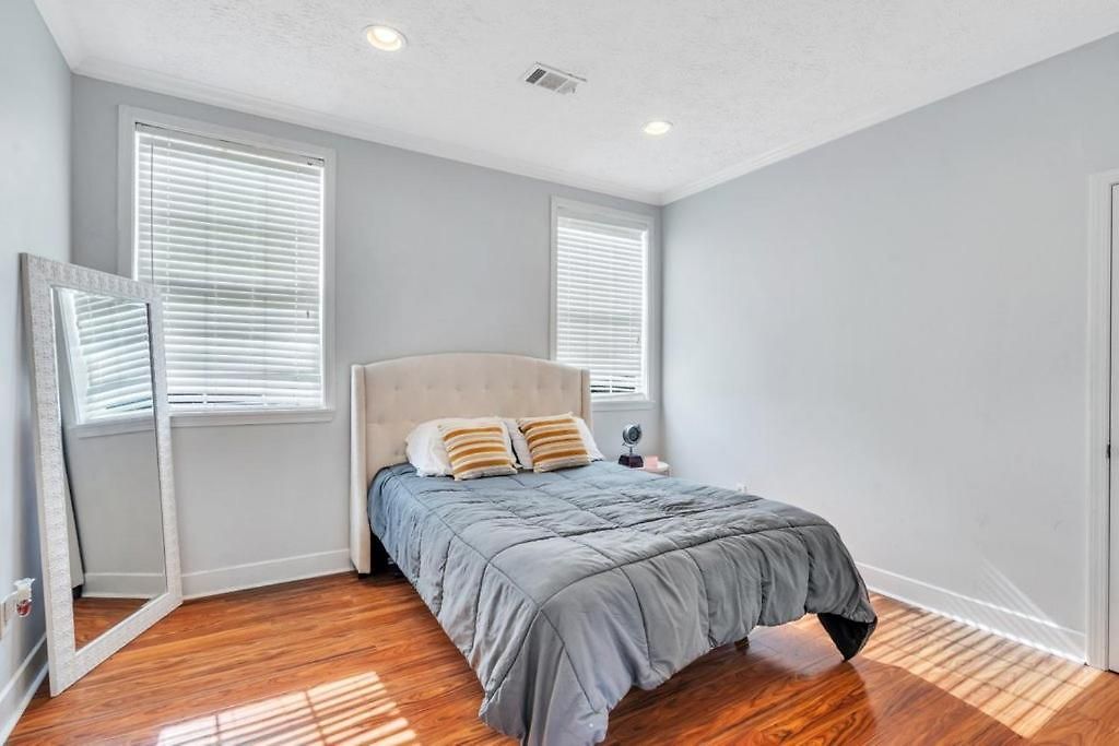 Gentilly Gem - Nestle Between The Lakefront Arena, Suno, And Uno