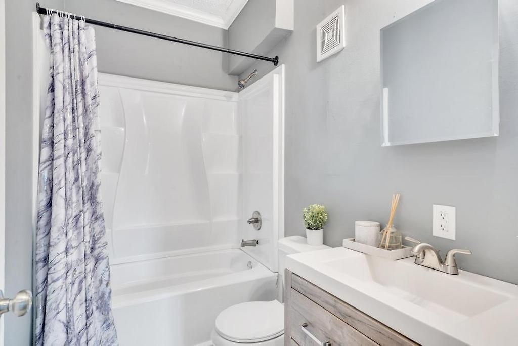 Gentilly Gem - Nestle Between The Lakefront Arena, Suno, And Uno * New Orleans