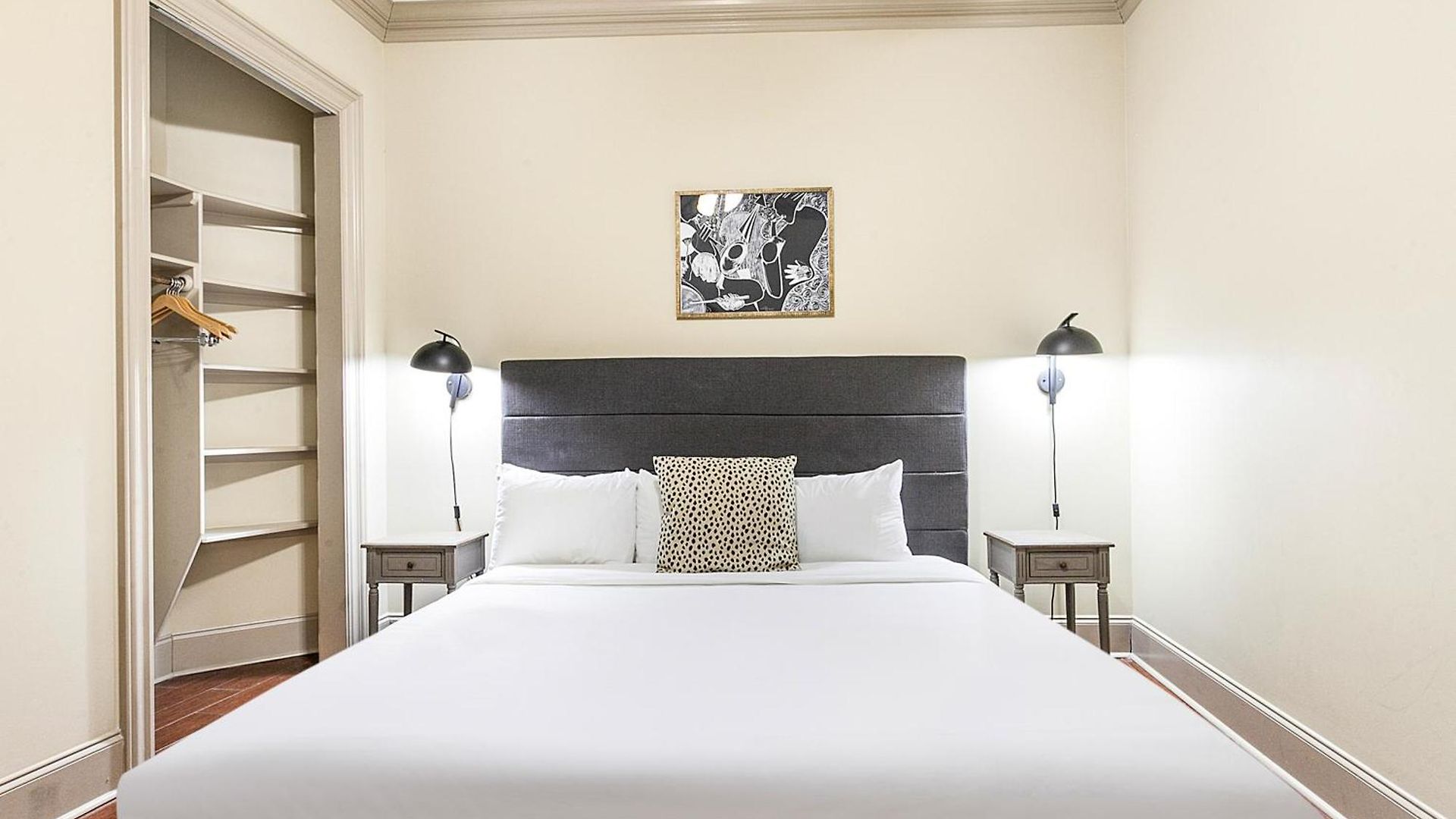 Chuck's Place Aparthotel New Orleans