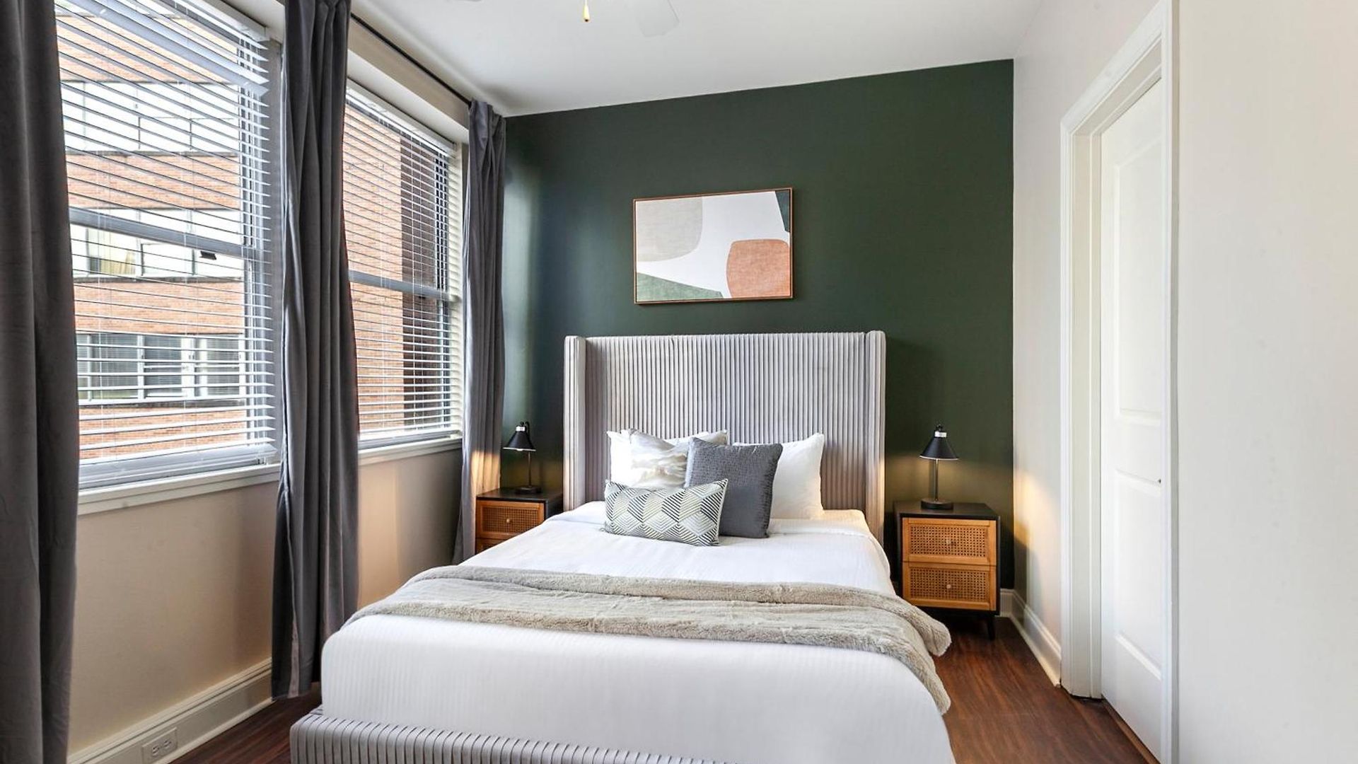 Spacious Modern Near French Quarter