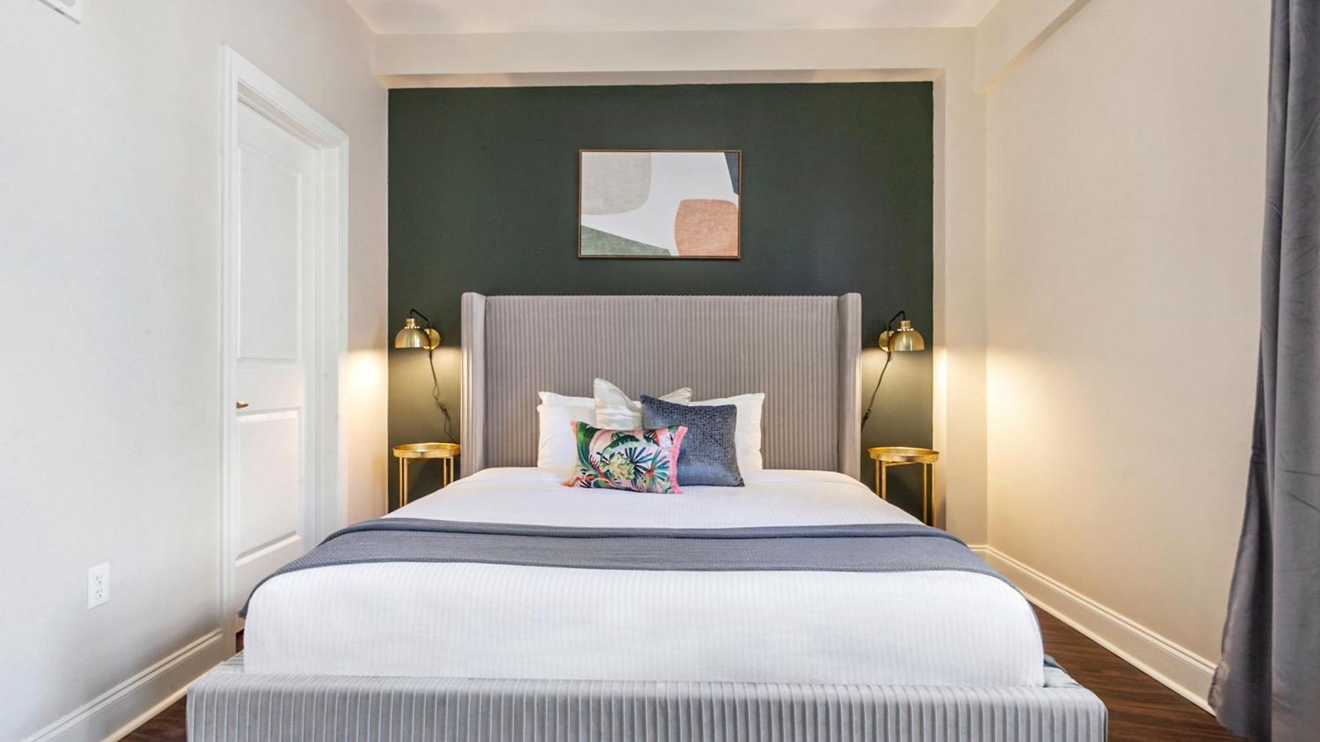 Spacious Modern Near French Quarter Apartment New Orleans