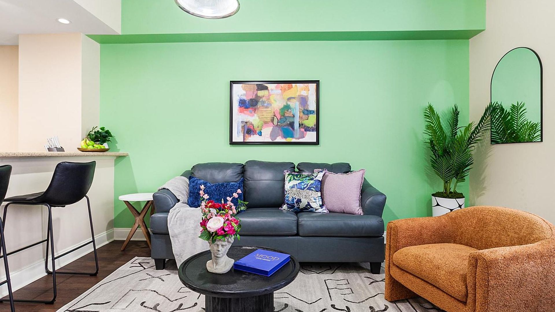 Spacious Modern Near French Quarter