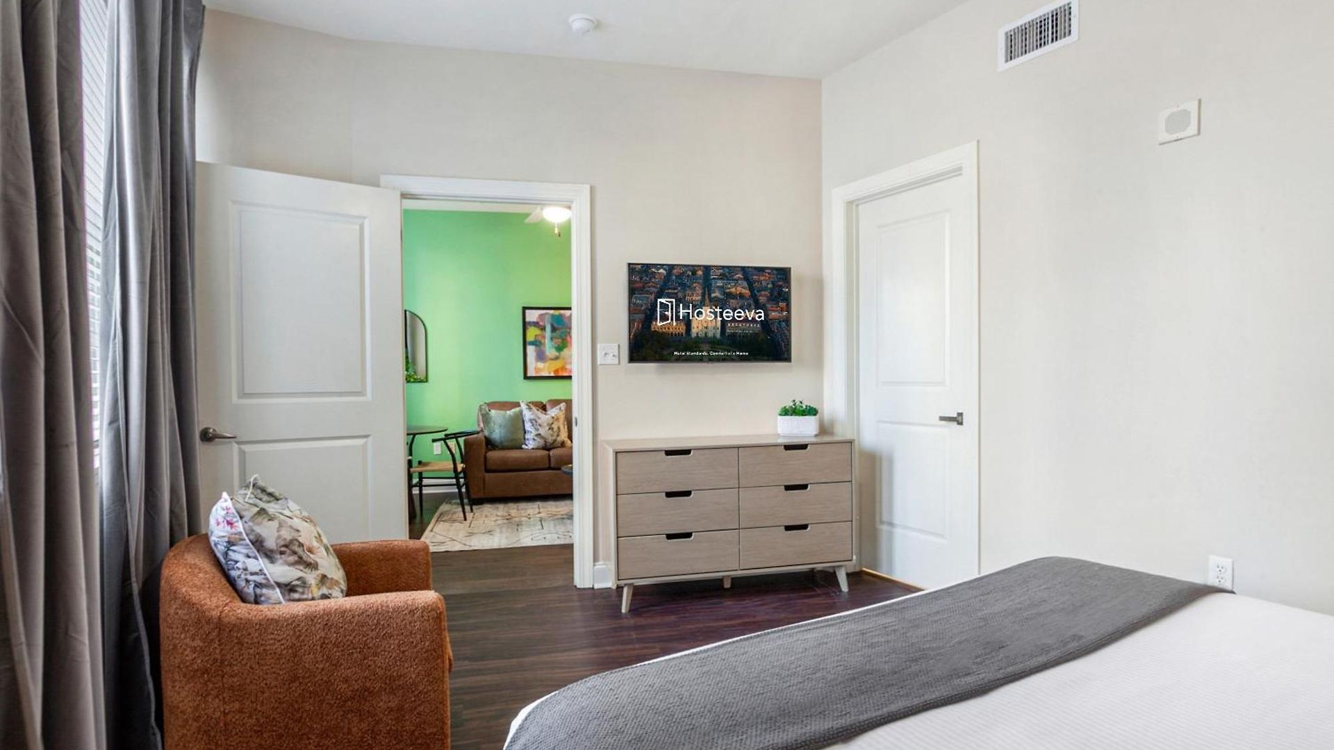 Spacious Modern Near French Quarter