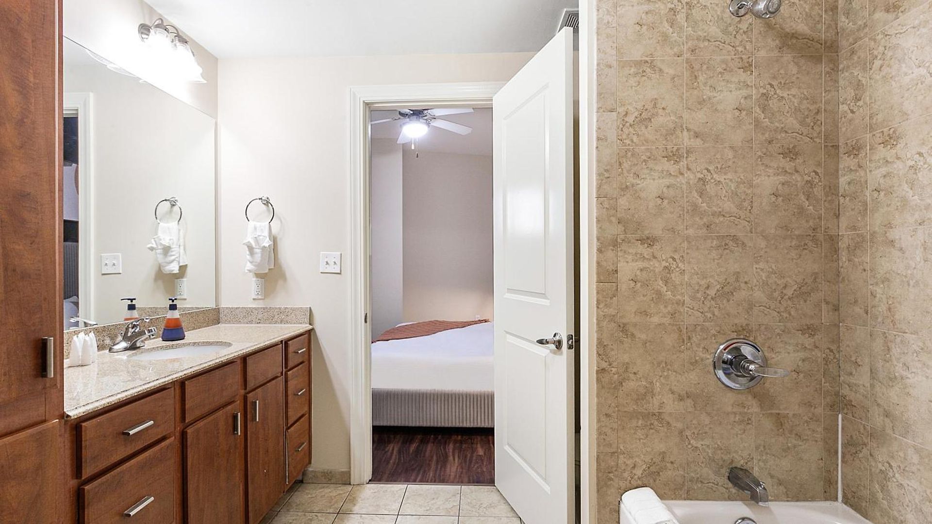 Spacious Modern Near French Quarter *