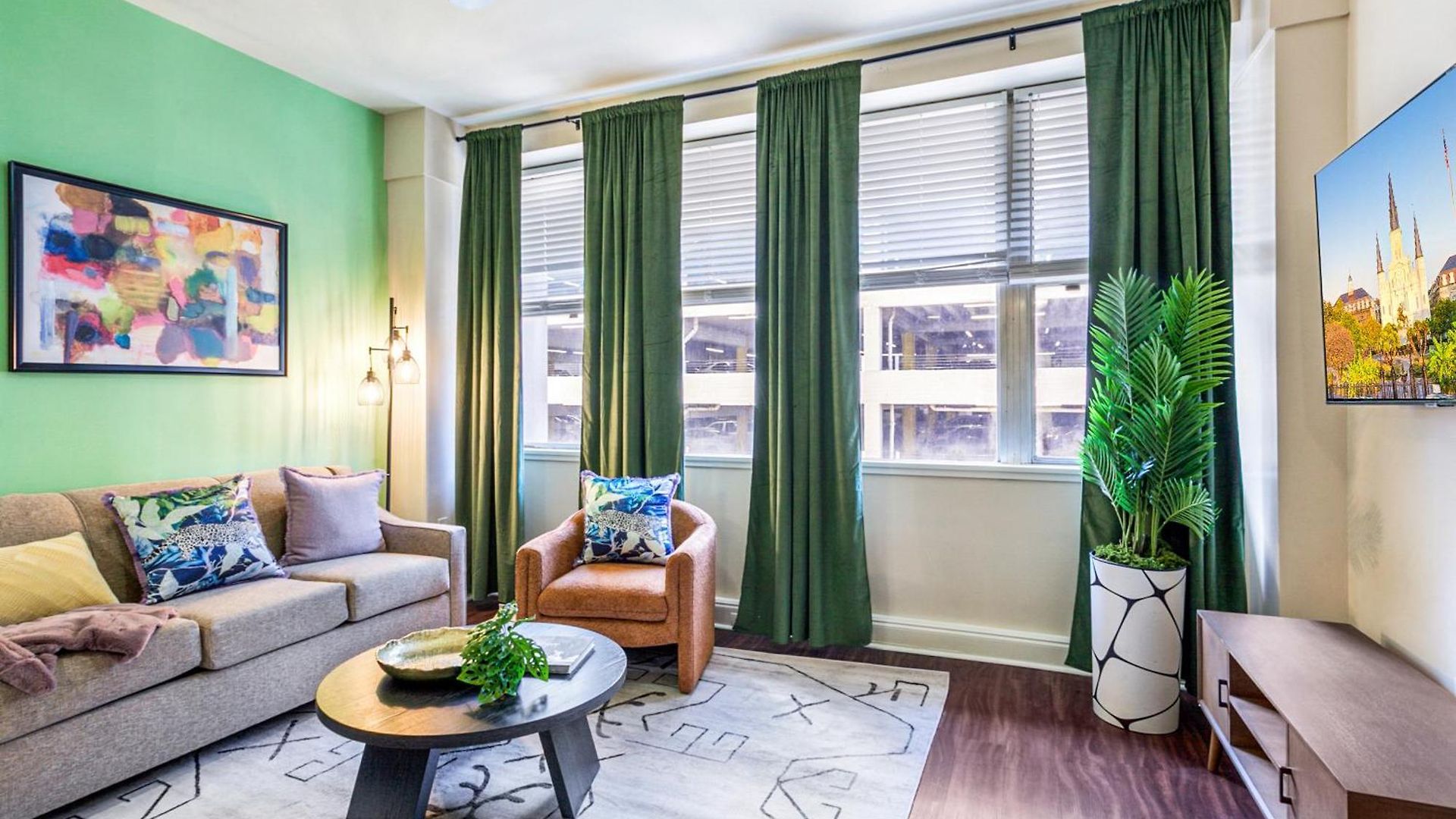 Spacious Modern Near French Quarter *