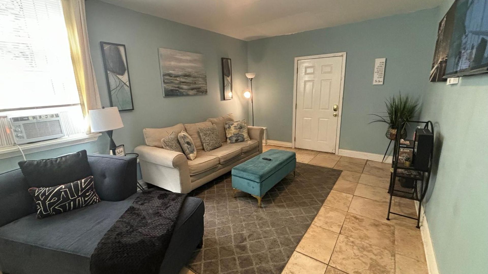 Cozy 2-bedroom Unit In Beautiful With Wifi, Ac *