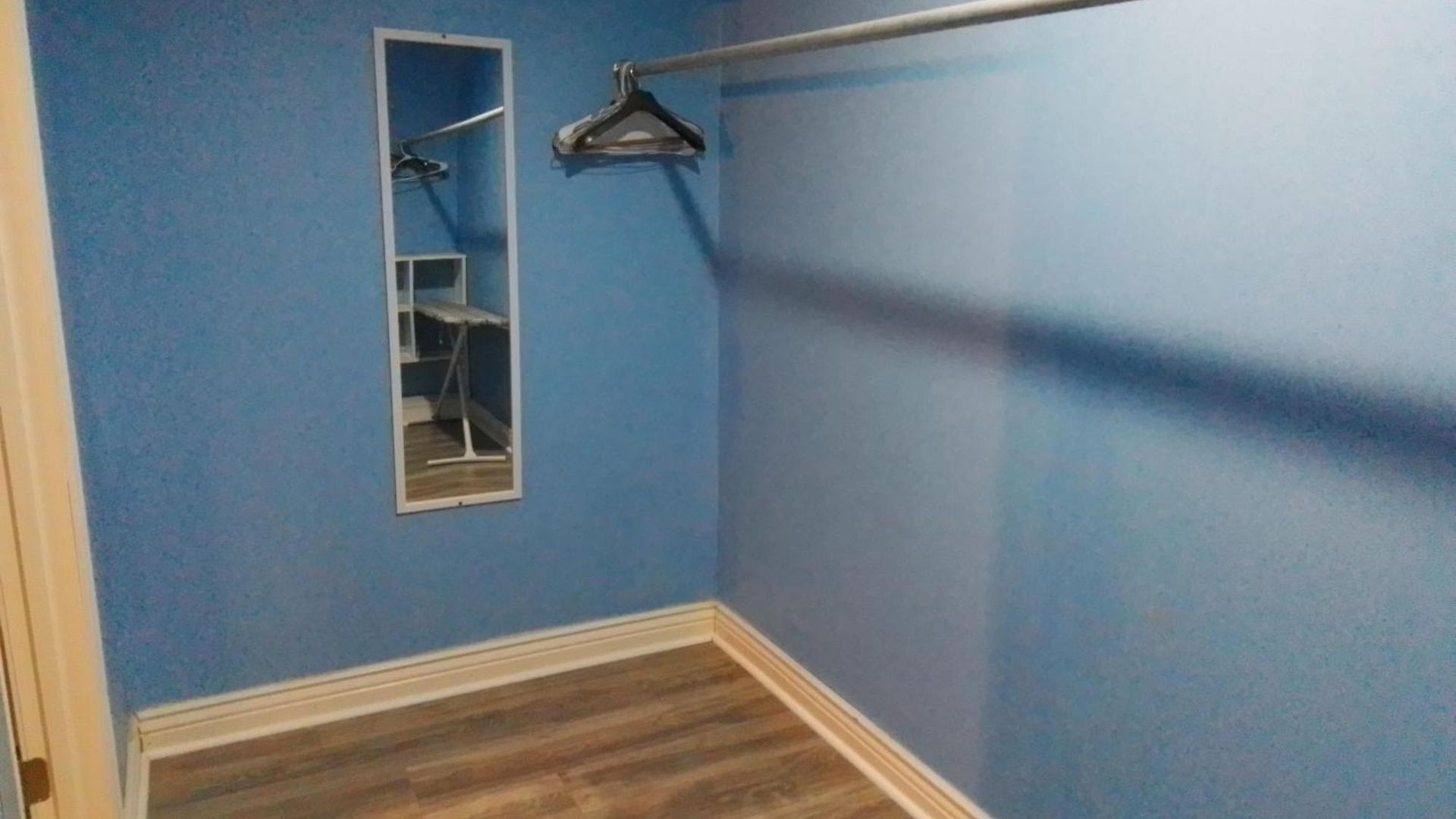 Cozy 2-bedroom Unit In Beautiful With Wifi, Ac Apartment *