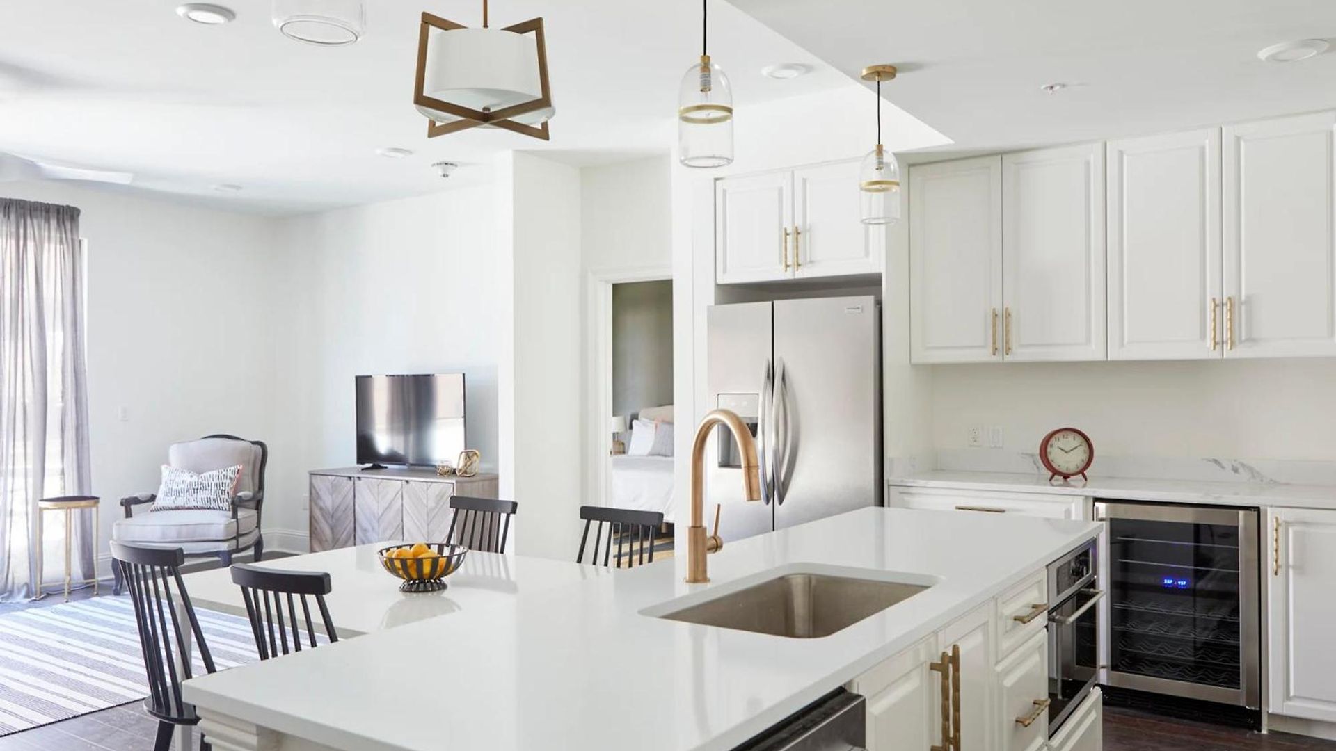 Apartment Roami At St. Charles