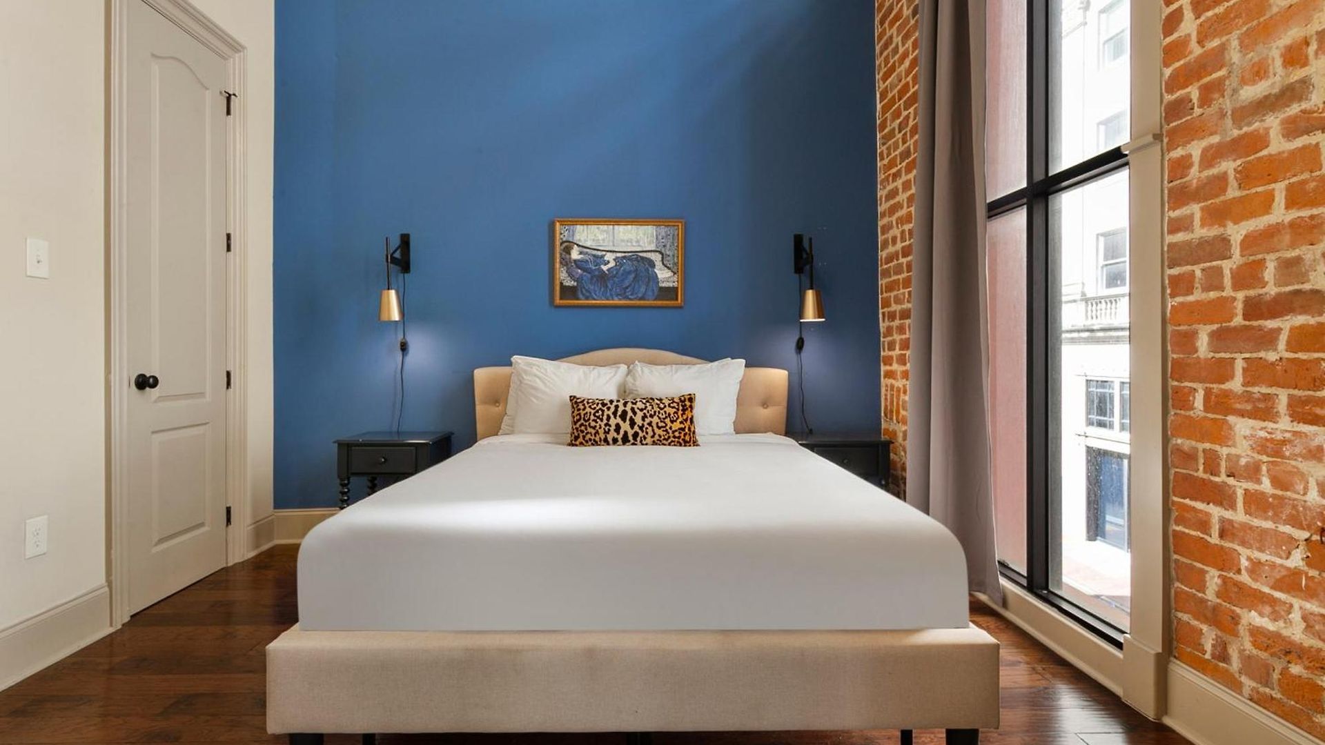 Chuck's Place Aparthotel 2*