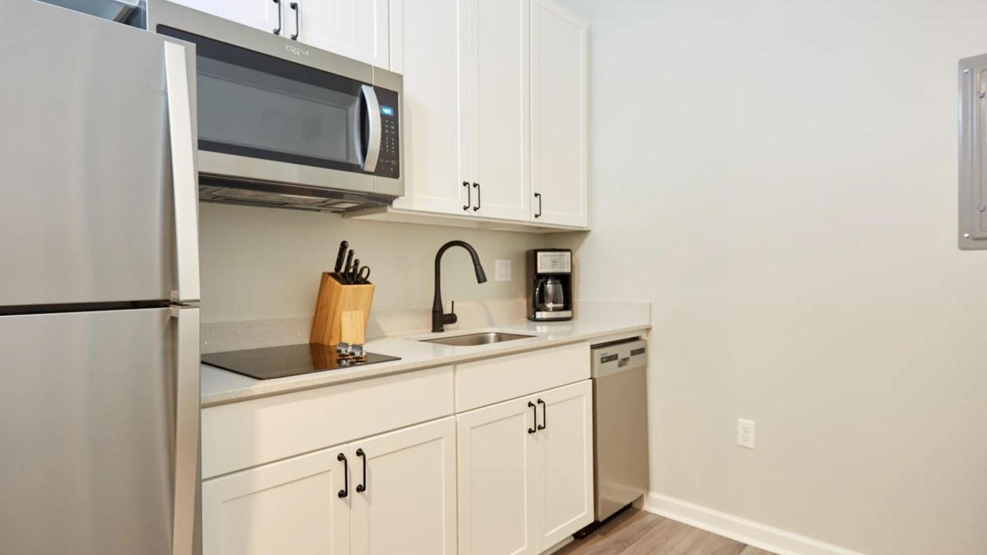 Apartment Roami At Canal Quarters